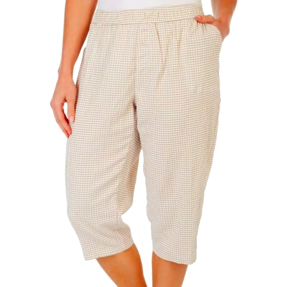 Emily Daniels Pants - NWT "Emily Daniels" Seersucker Check Capri Petite Medium "FINAL PRICE"